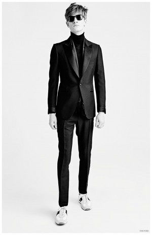 Tom Ford Models Dance to Robert Palmer's Addicted to Love: See Tom Ford's Fall 2015 Menswear Collection