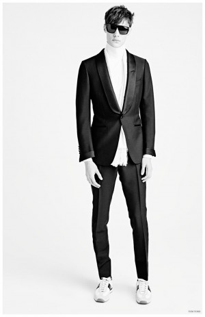 Tom Ford Models Dance to Robert Palmer's Addicted to Love: See Tom Ford's Fall 2015 Menswear Collection