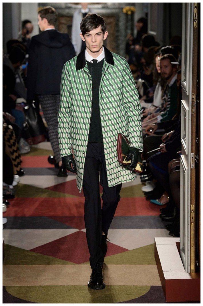 Valentino Fall/Winter 2015 Menswear Collection: Geometric Print ...
