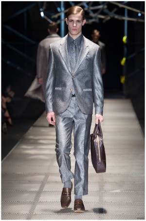 Versace Men Fall Winter 2015 Collection Milan Fashion Week 005