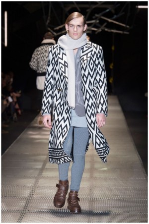 Versace Men Fall Winter 2015 Collection Milan Fashion Week 017