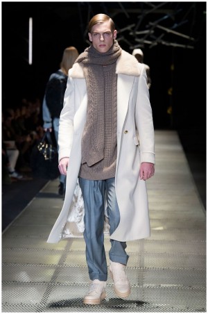 Versace Men Fall Winter 2015 Collection Milan Fashion Week 019