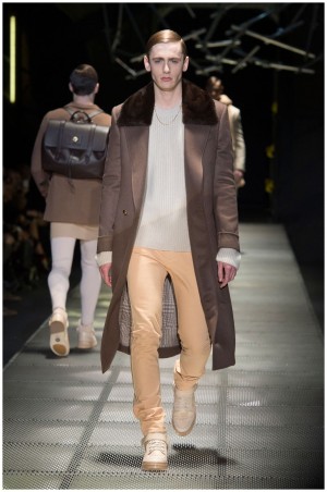 Versace Men Fall Winter 2015 Collection Milan Fashion Week 023