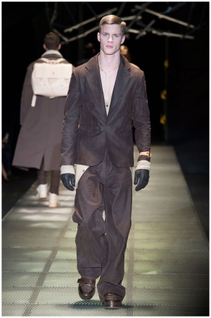 Versace Men Fall Winter 2015 Collection Milan Fashion Week 035