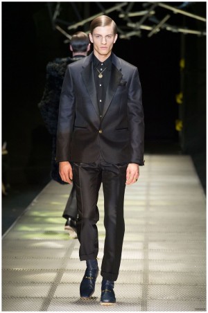 Versace Men Fall Winter 2015 Collection Milan Fashion Week 043