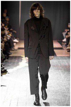 Yohji Yamamoto Fall Winter 2015 Menswear Paris Fashion Week 002