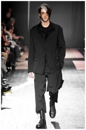 Yohji Yamamoto Fall/Winter 2015 Menswear Collection: The Black Wardrobe