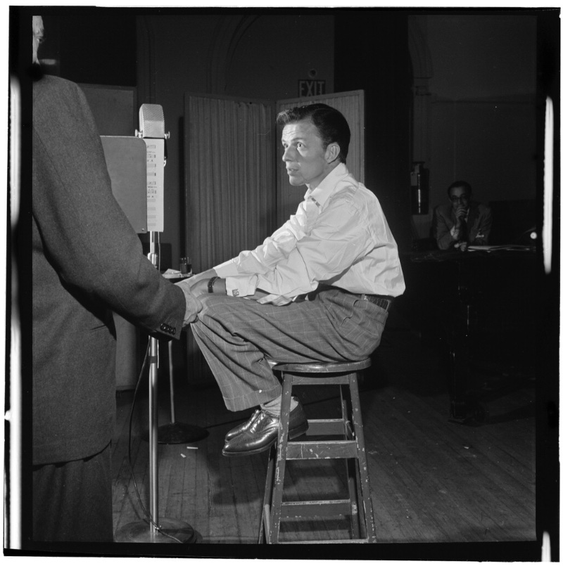 Frank Sinatra at Liederkrantz Hall in New York circa 1947. » 1940s Men’s Fashion: How History Shaped the Decade Frank Sinatra at Liederkrantz Hall in New York circa 1947.