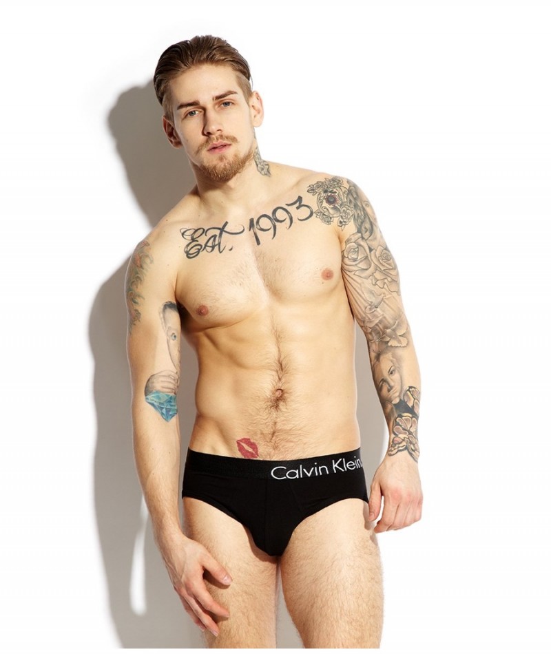 Calvin-Klein-Bold-Stretch-Cotton-Hip-Brief-Igor-Stepanov-Underwear-Shoot