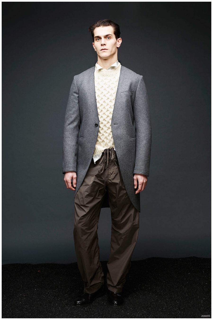 Joseph Furnishes Loose, Slouchy Fashions for Fall/Winter 2015 Menswear ...