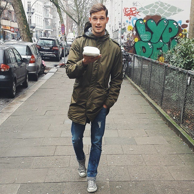 Stefan Pollmann goes on a stroll for vegan cupcakes