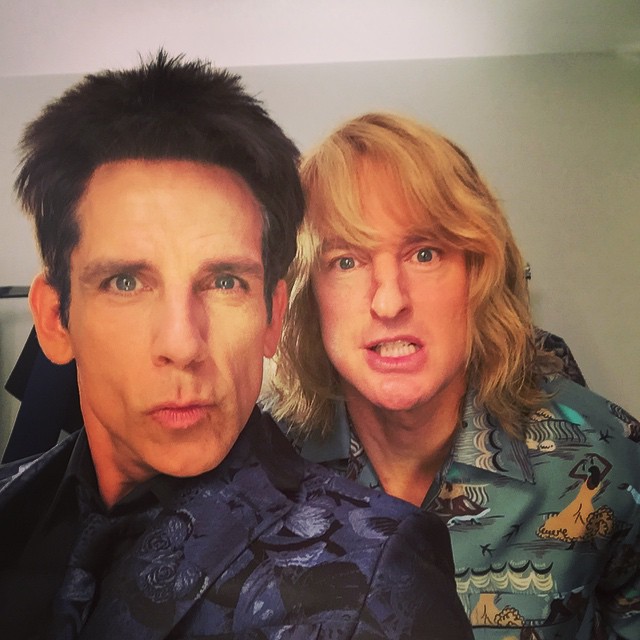 Derek Zoolander and Hansel make up backstage.