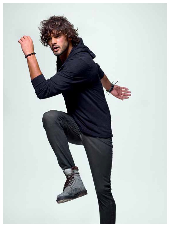 Marlon Teixeira + Ricardo Barbato Model Dafiti Collection Styles