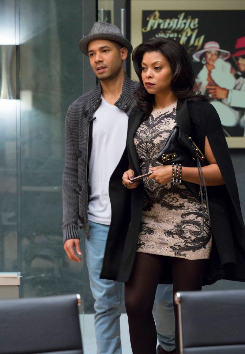 Jamal Lyon keeps his style casual as he accompanies his mother Cookie.