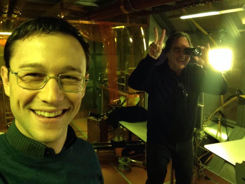Actor Joseph Gordon-Levitt poses with Oliver Stone for the director's first selfie.