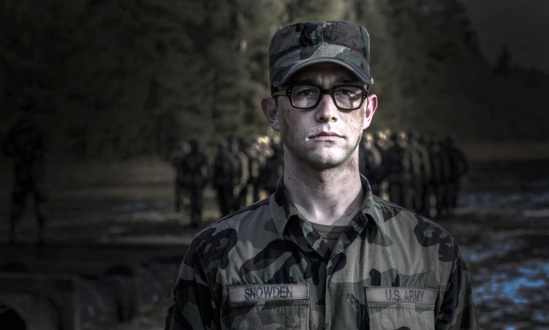 Joseph Gordon-Levitt in character as Edward Snowden.