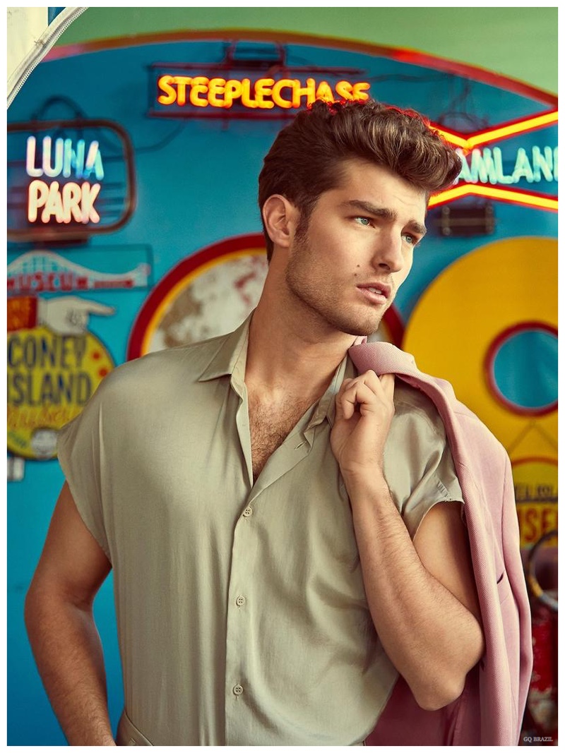 Paolo Anchisi delivers a retro cool in a short-sleeve shirt.