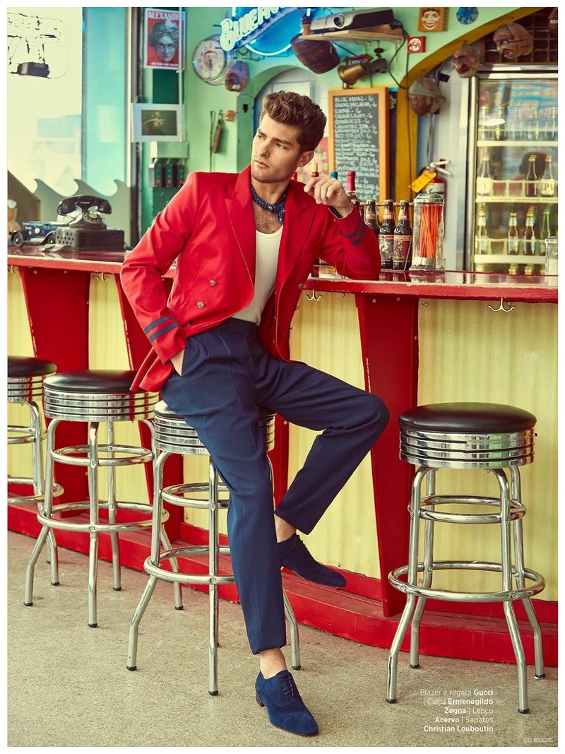 A standout in a red Gucci blazer, Paolo Anchisi stops for a moment of breather. 