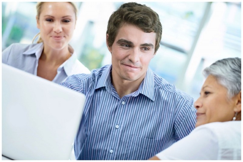 Dave Franco poses for a cheeky stock photo. » Unfinished Business: Dave Franco & Vince Vaughn Pose for Stock Photos Dave Franco poses for a cheeky stock photo.