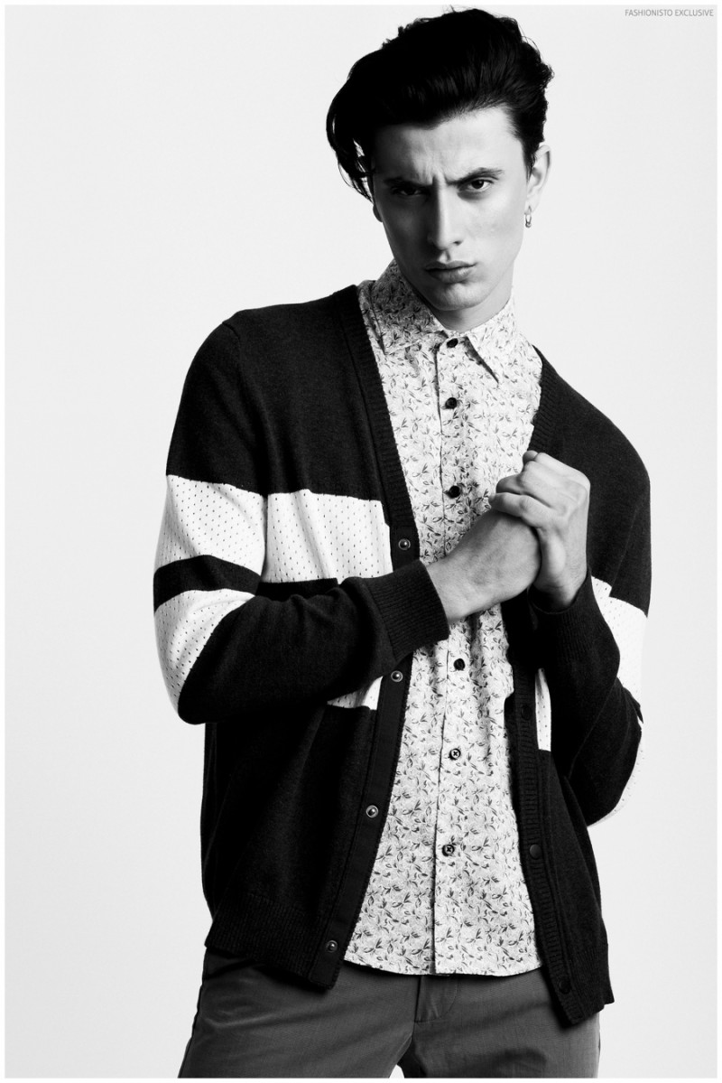 Adrian wears shirt Antony Morato and cardigan Bershka.