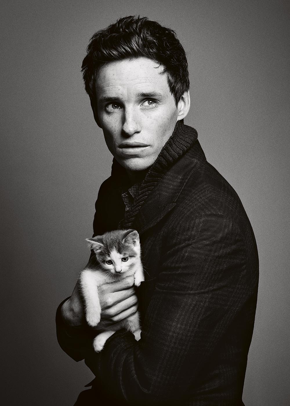 Eddie Redmayne 2015 Photo Shoot Harpers Bazaar UK Kitten Picture 001