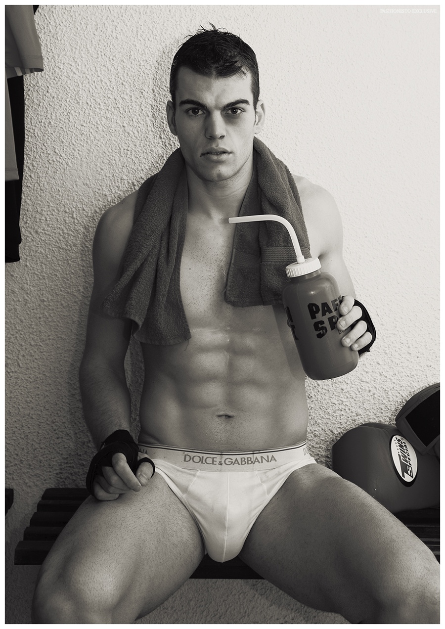Exclusive: Jorge Vazquez Enrolls in Boxing School