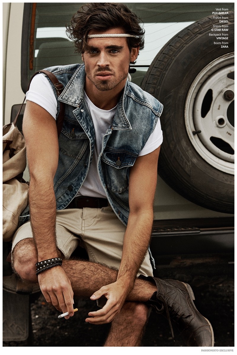 Hans wears denim vest Pull & Bear, t-shirt Diesel, shorts G-Star Raw, boots Zara and vintage backpack stylist's own.