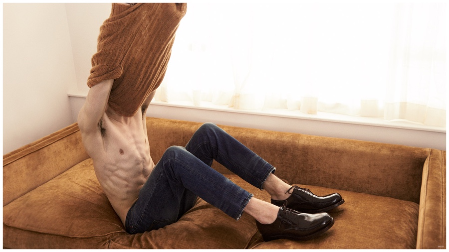Gucci Goes Minimal for Pre-Fall