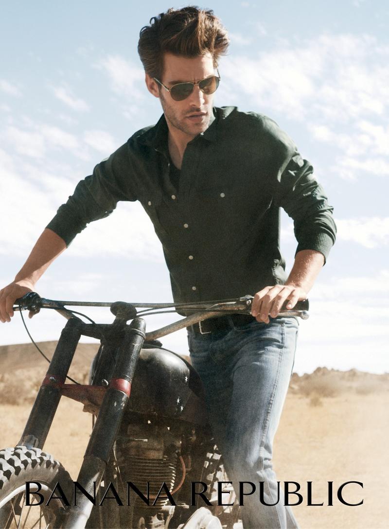 Jon-Kortajarena-Banana-Republic-Spring-Summer-2015-Campaign-001