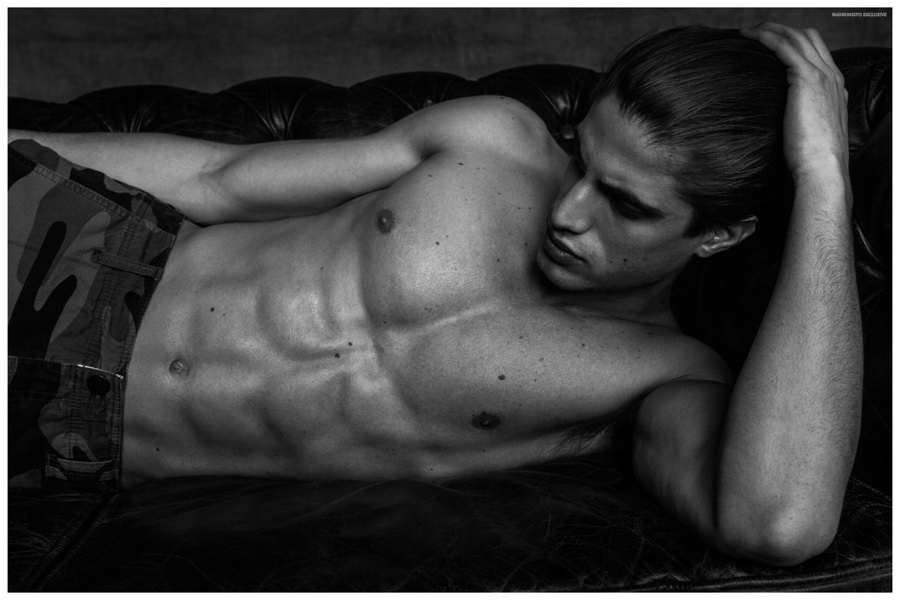 Santiago Ferrari Photo Shoot Fashionisto Exclusive