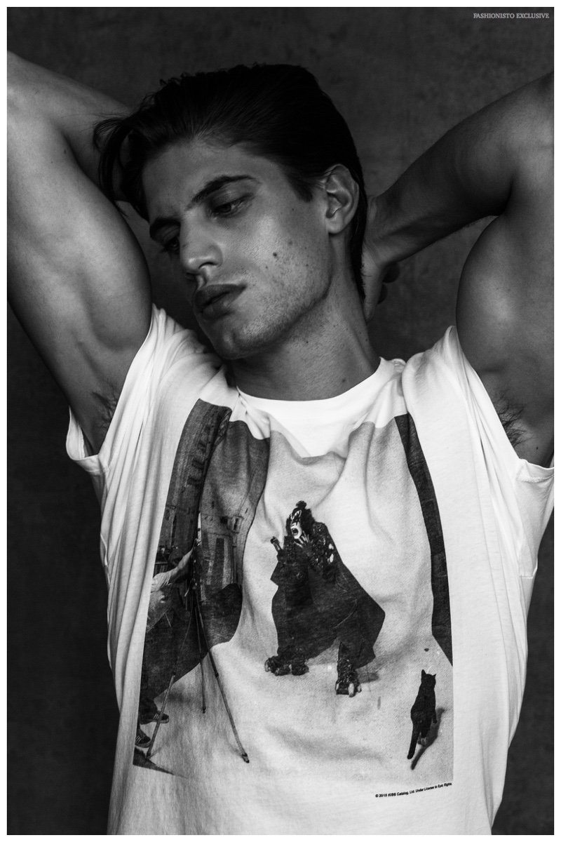 Santiago Ferrari Photo Shoot Fashionisto Exclusive 006