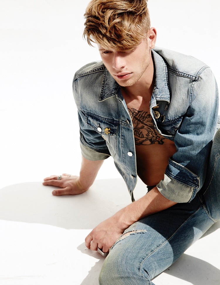 Cody wears denim jacket AMI and slim-cut jeans M3.