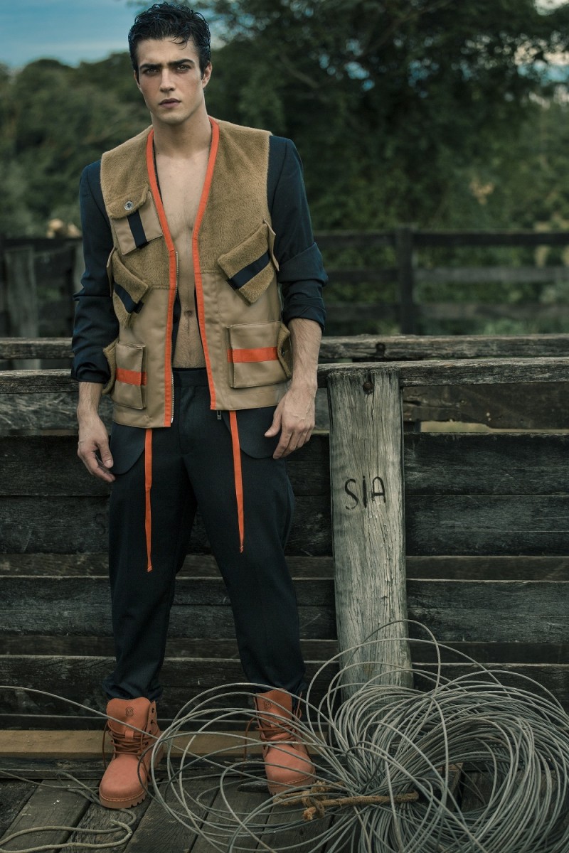 Bruno wears suit Calvin Klein, vest Triton and boots West Coast.