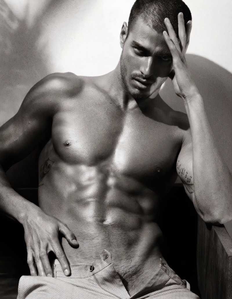 » Gui Fedrizzi Unveils Model-Perfect Buzz Cut Gui Fedrizzi 2015 Photo Shoot 003 photos upscaled