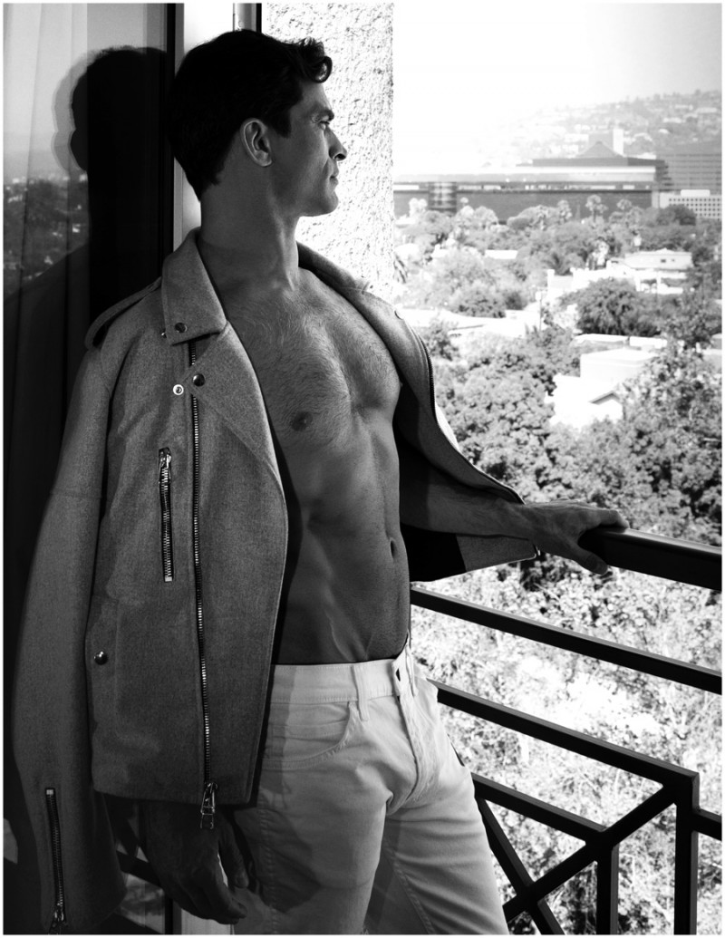 A shirtless Johnathon Schaech rocks summer white jeans. 