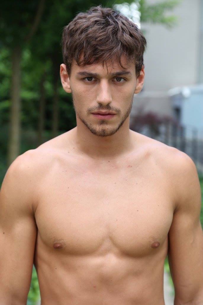 Mariano Ontanon Shirtless Picture 2015 001