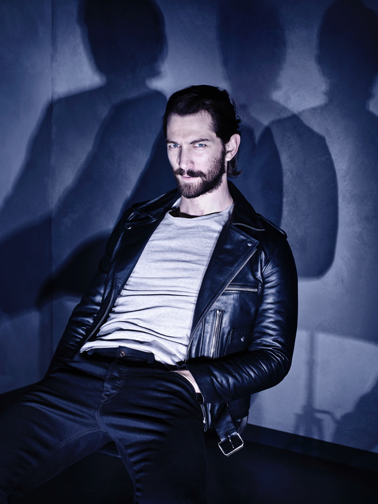 Michiel Huisman Plays It Cool for Interview Photo Shoot