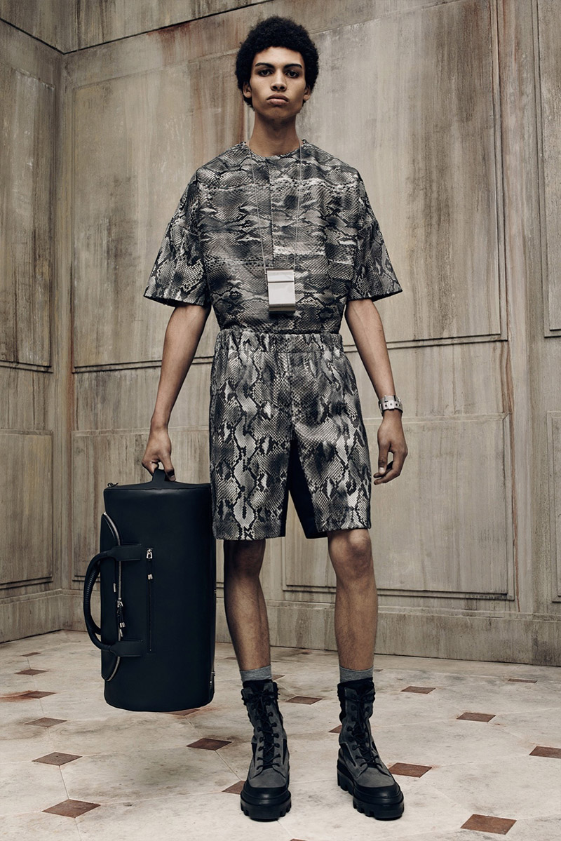 » Balenciaga Spring/Summer 2016 Menswear Collection | Paris Fashion Week Balenciaga Spring Summer 2016 Menswear Collection Paris Fashion Week 006