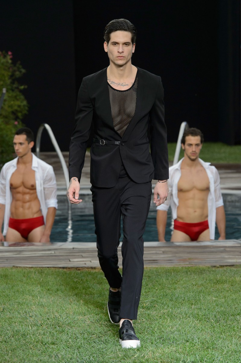 Dirk-Bikkembergs-Spring-Summer-2016-Menswear-Collection-Milan-Fashion-Week-031