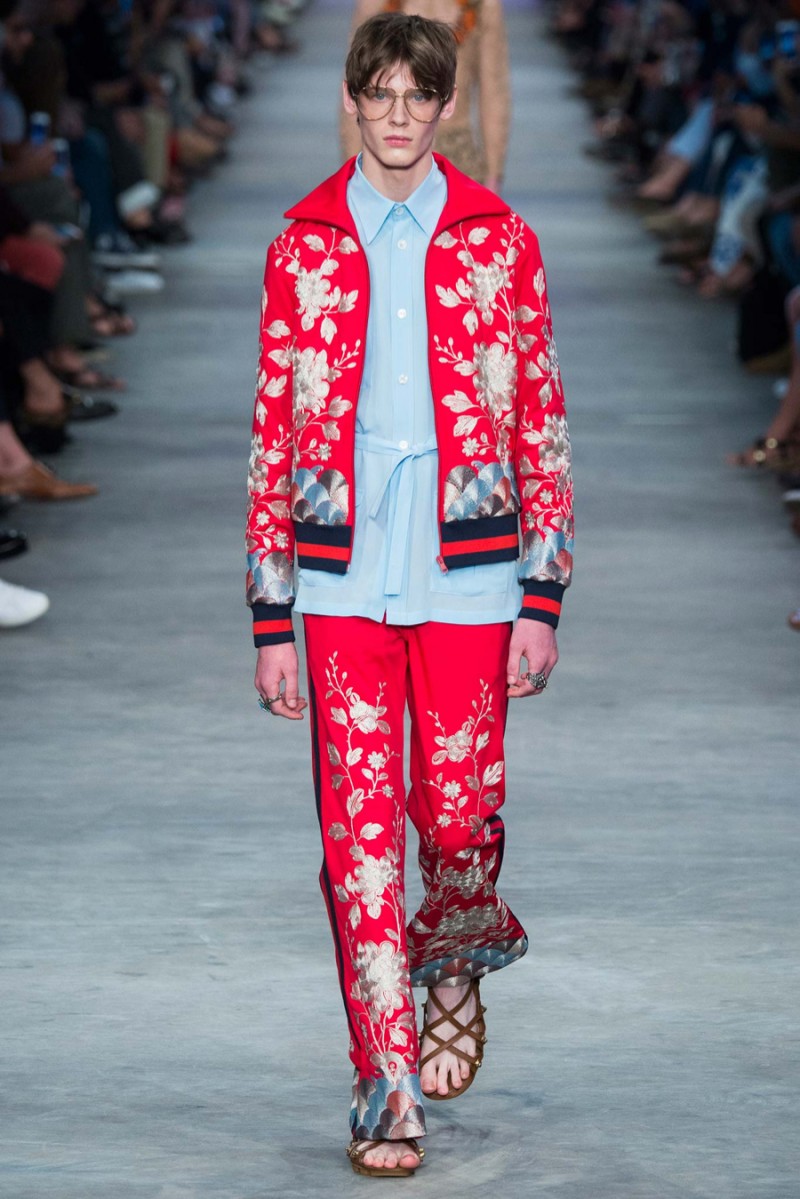 Gucci Spring/Summer 2016 » Flora Botanica: OUT Features Floral Fashions Gucci Spring/Summer 2016