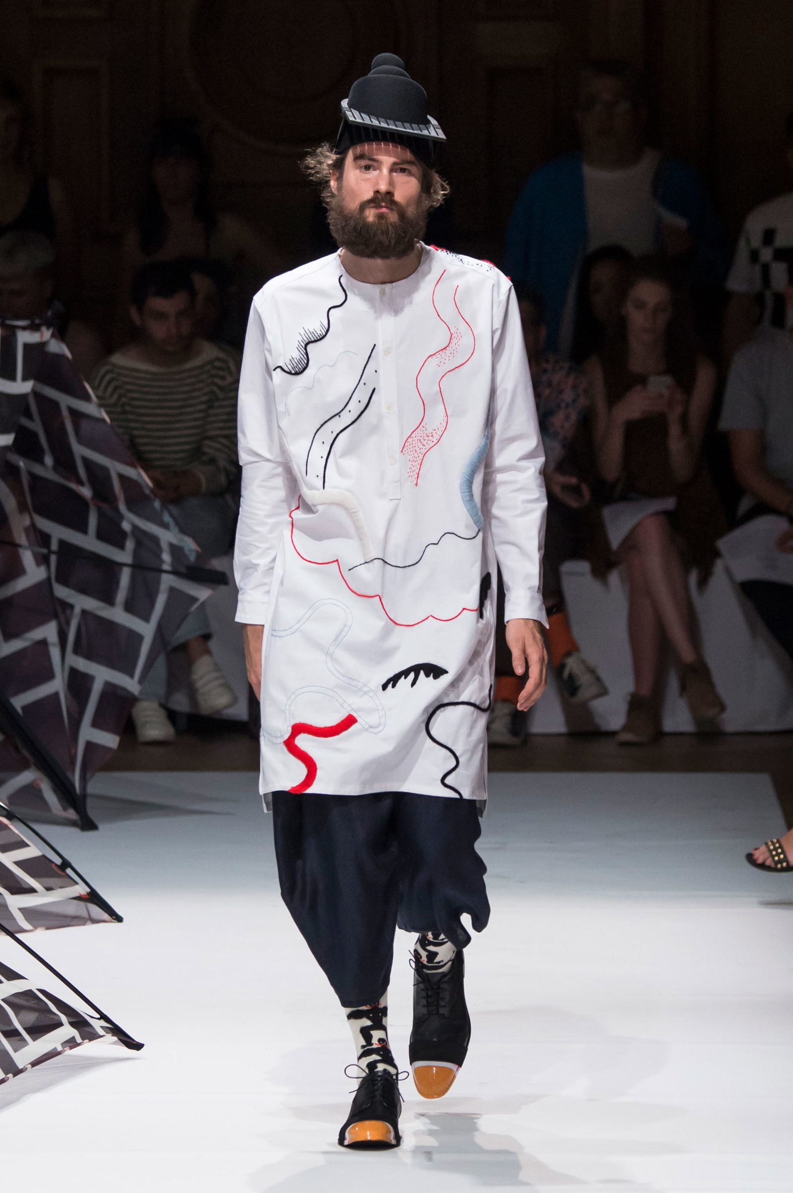 Henrik Vibskov Spring/Summer 2016 Menswear Collection | Paris Fashion ...