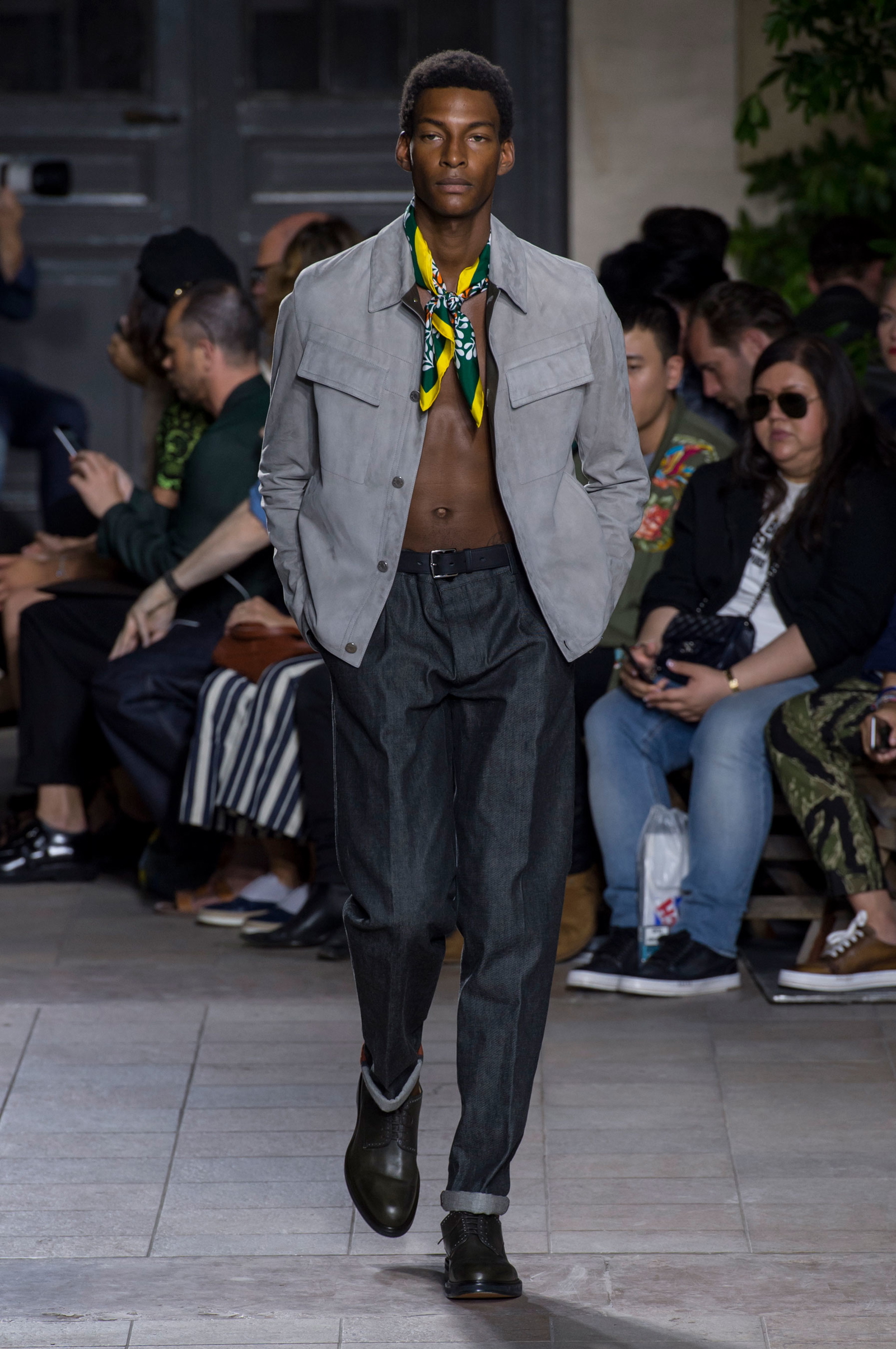 Hermès Spring 2016 Menswear Fashion Show