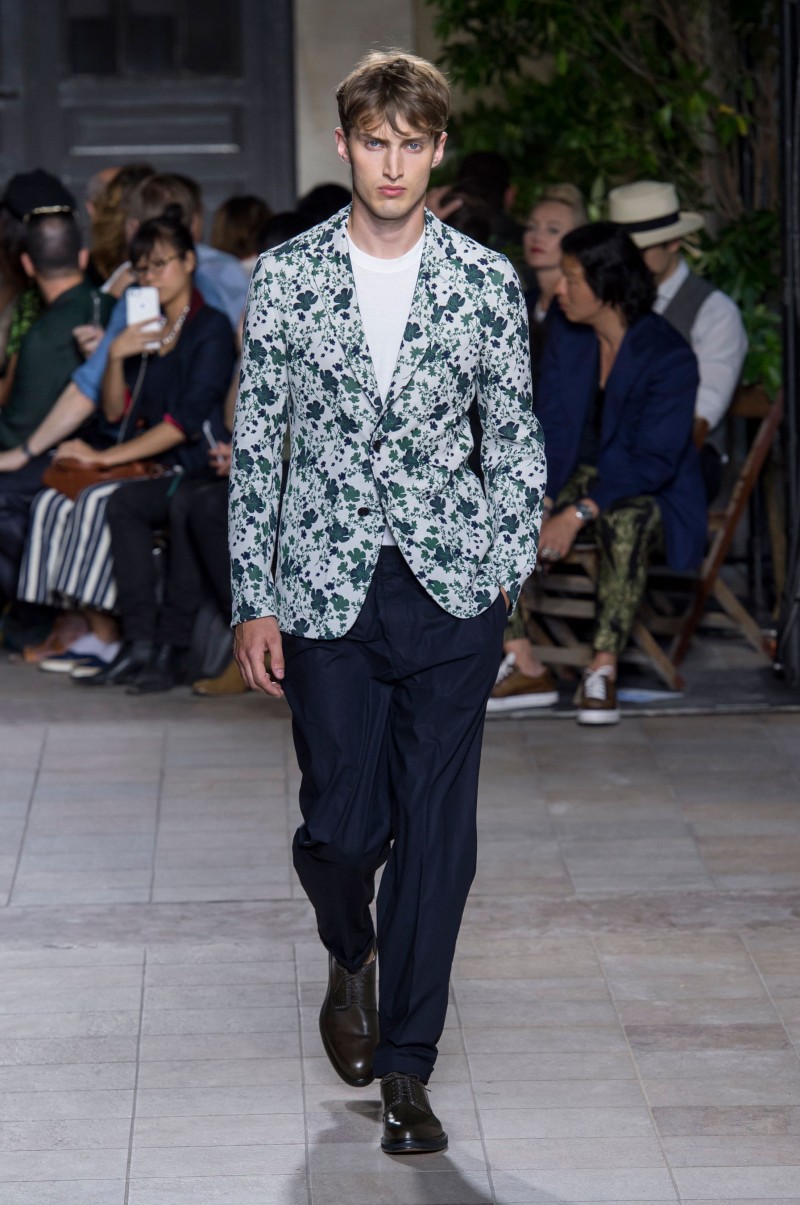 Hermes Spring/Summer 2016 » Flora Botanica: OUT Features Floral Fashions Hermes Spring/Summer 2016