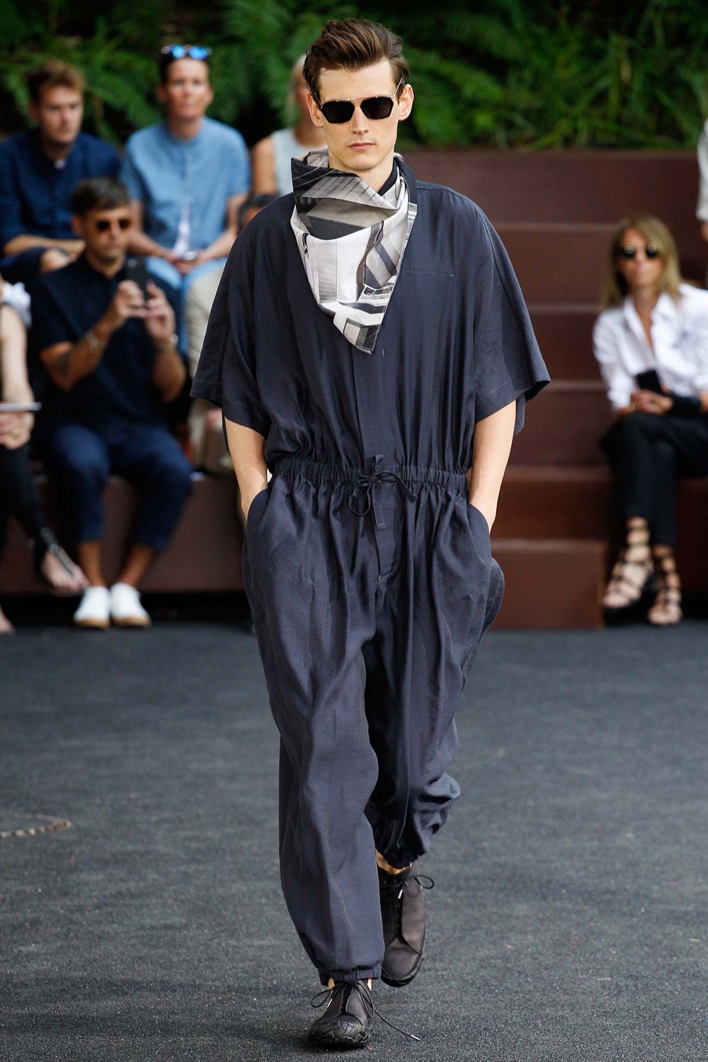 Issey Miyake Spring/Summer 2016 Menswear Collection | Paris Fashion ...