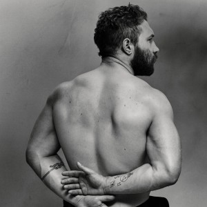 Jai Courtney Back