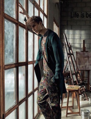 James Smith Harpers Bazaar Korea Man 2015 Fashion Editorial 004