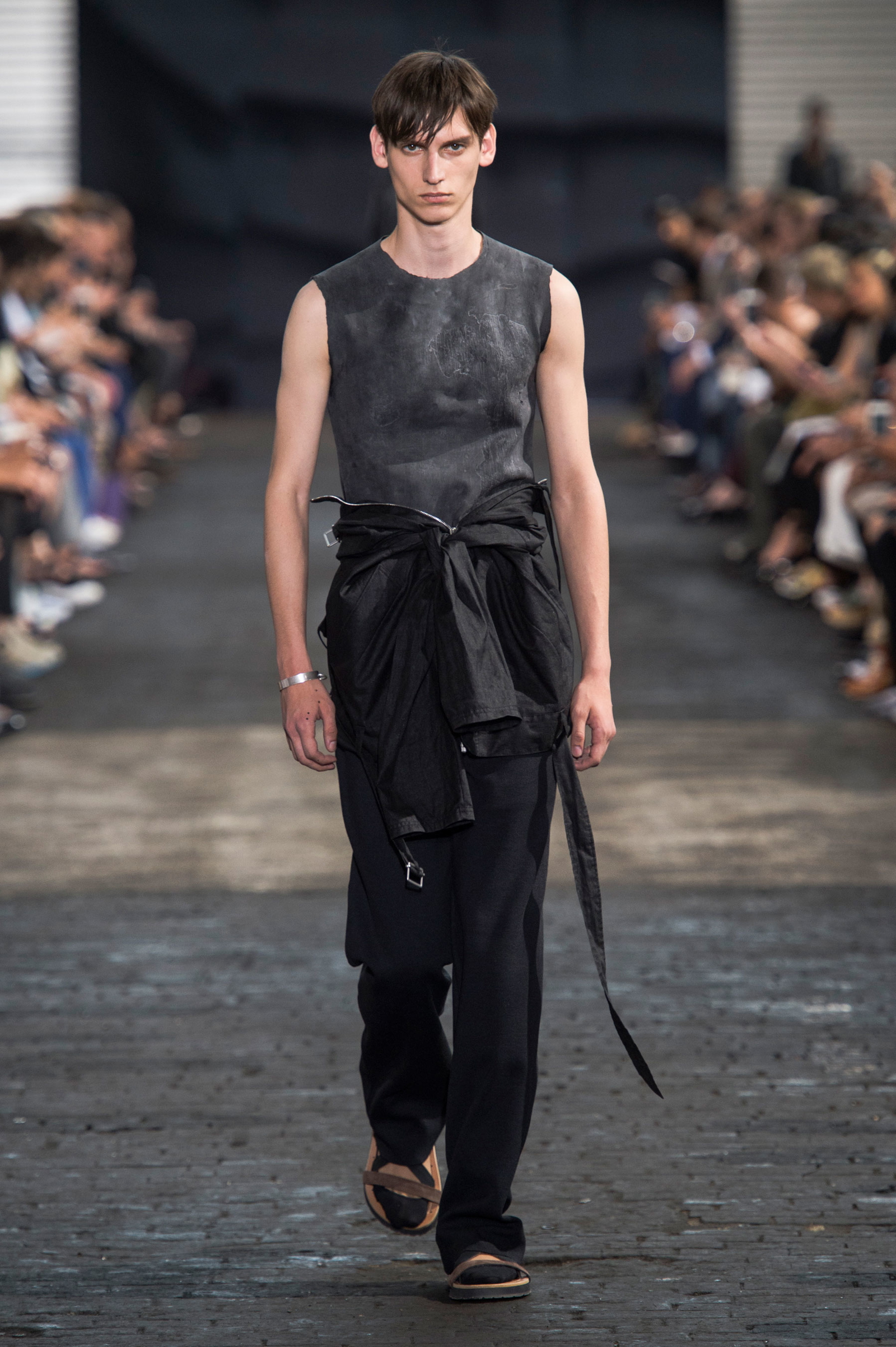 Maison Margiela Spring/Summer 2016 Menswear Collection | Paris Fashion ...