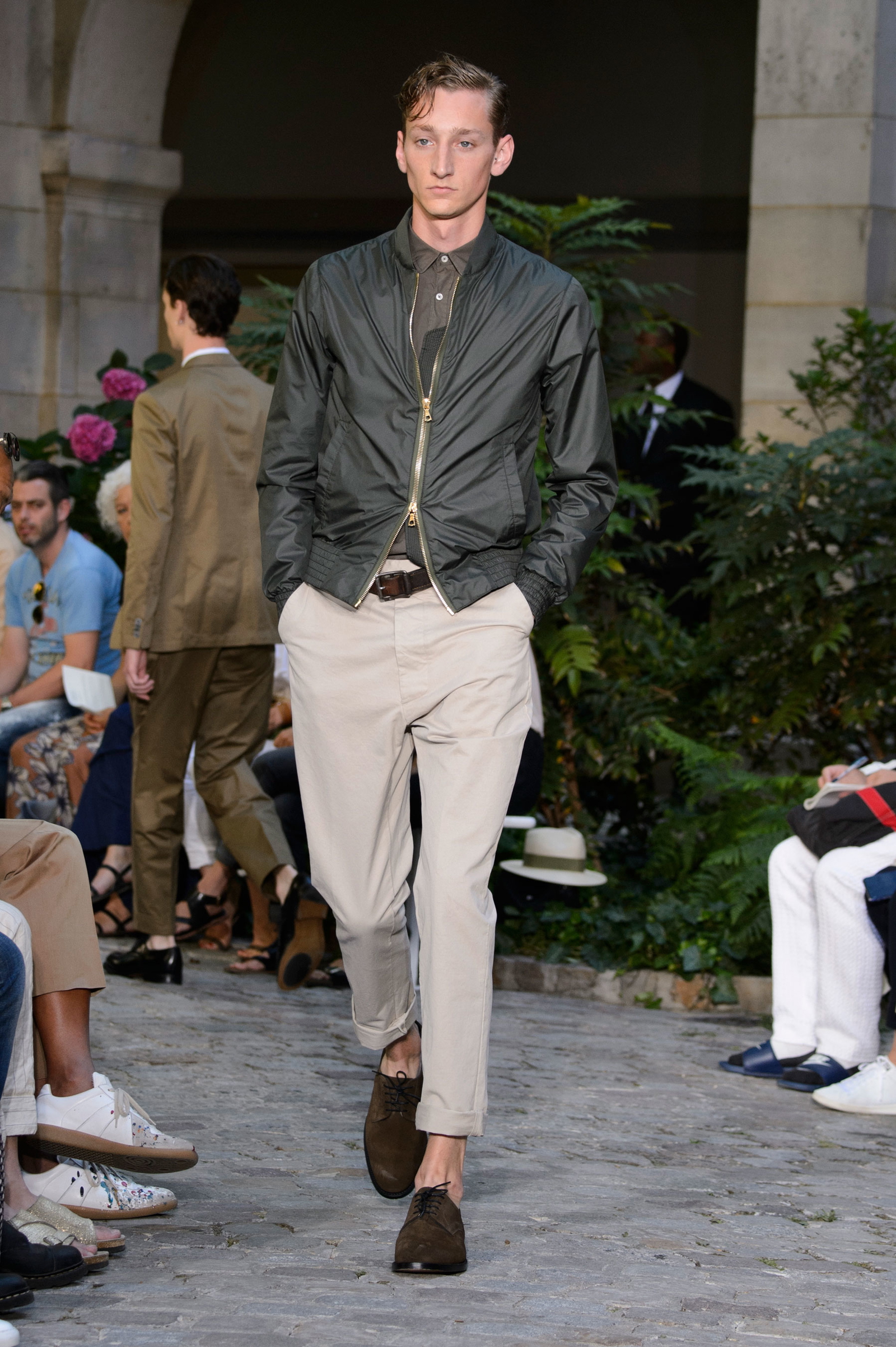 Officine Generale Spring/Summer 2016 Menswear Collection | Paris ...