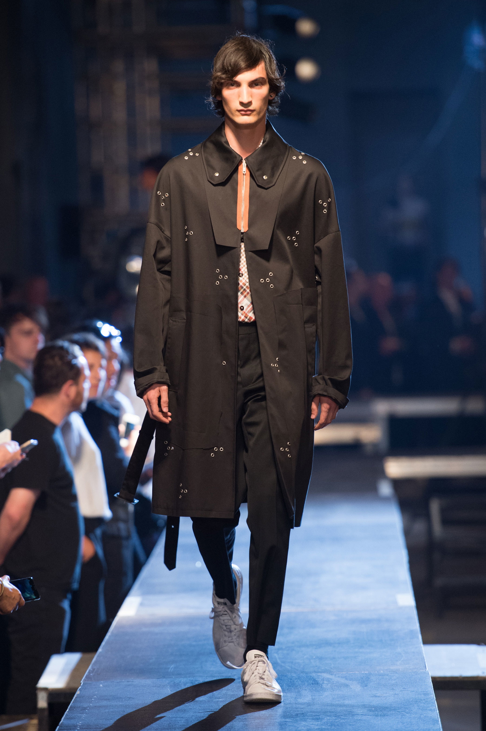 Raf Simons Spring/Summer 2016 Menswear Collection | Paris Fashion Week ...