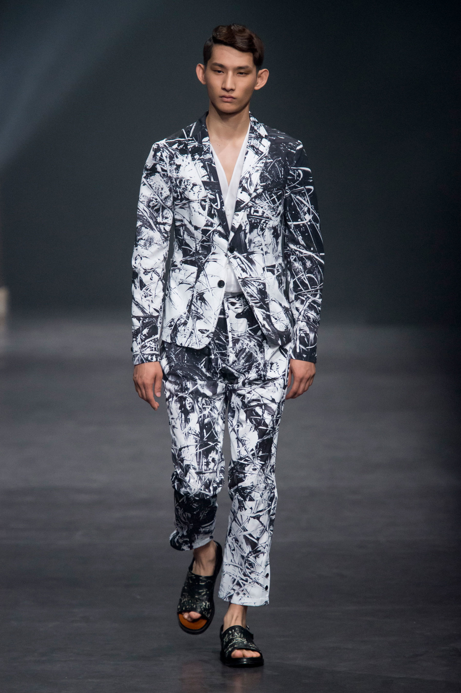 SONGZIO Spring/Summer 2016 Menswear Collection | Paris Fashion Week ...